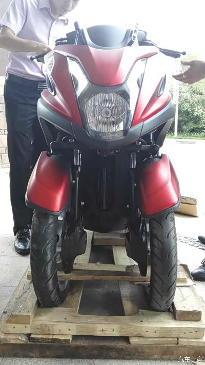 只为拥有!川崎Z250和雅马哈TRICITY倒三轮双