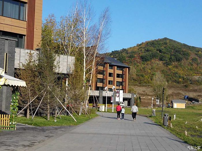 吉林市万科松花湖旅游度假村-秋季场景