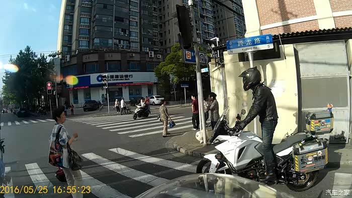 【图】路上偶遇两则:1. 南浦大桥,帅哥戳了美女