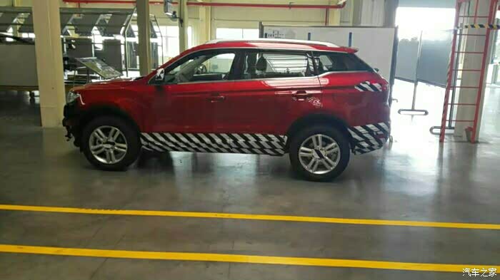 【图】吉利博越红色版照片。