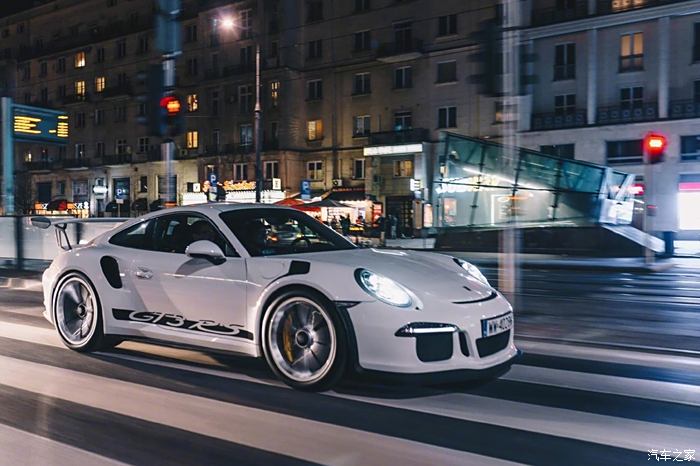 保时捷911 gt3 rs夜色大片!