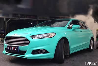 大连首台蒂芙尼绿阿斯顿蒙迪欧提车作业