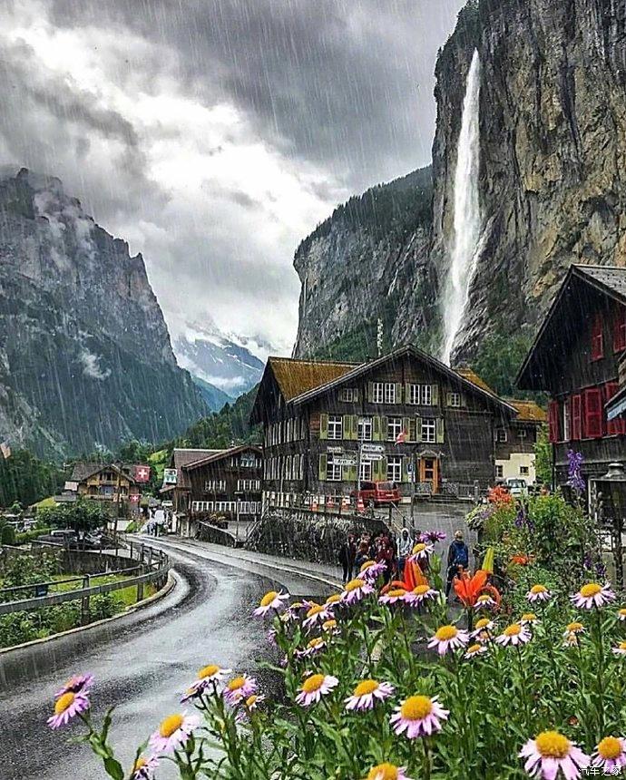 瑞士因特拉肯小镇·静谧的北欧乡村生活