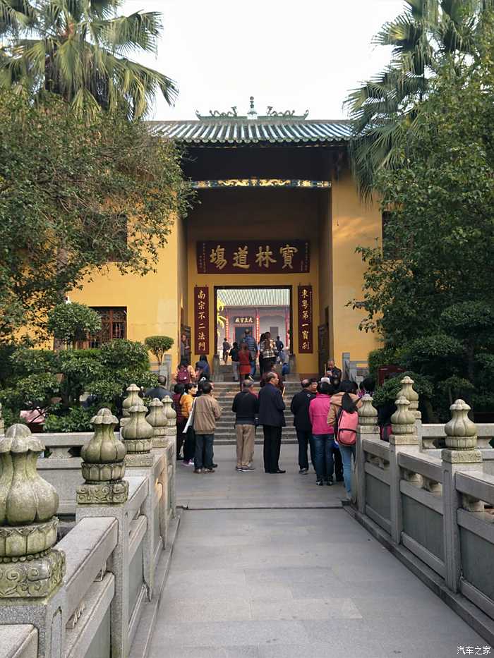 秋冬时节韶关看银杏及南华寺拜佛自驾游活动