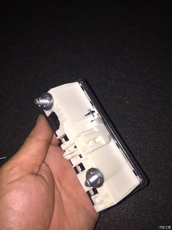 【图】出售全新cd显示屏,后备箱开关._奥迪A4