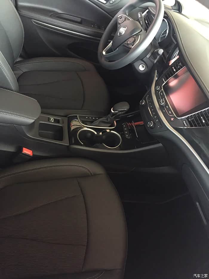 【图】氙气灯好还是LED的好