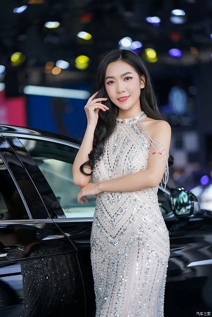 【积分大放送】2020东盟国际车展的美女车模