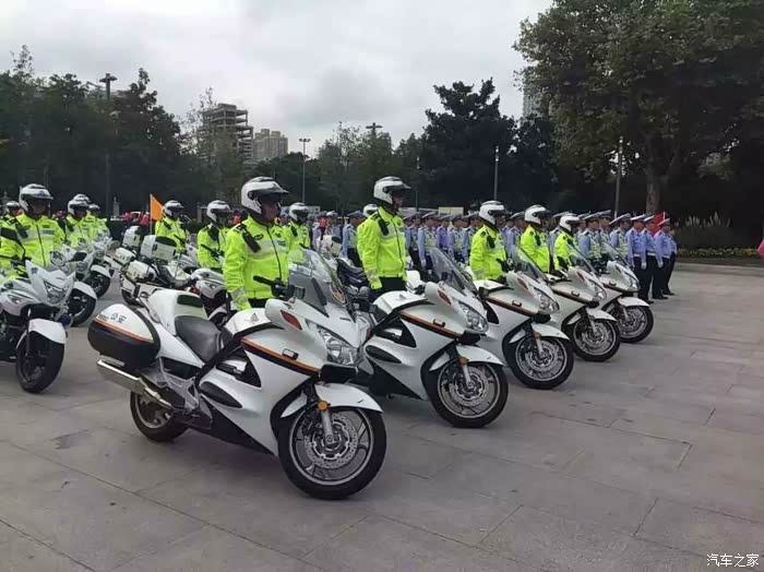 【图】魔都黄浦交警队座驾大换血!南京路步行