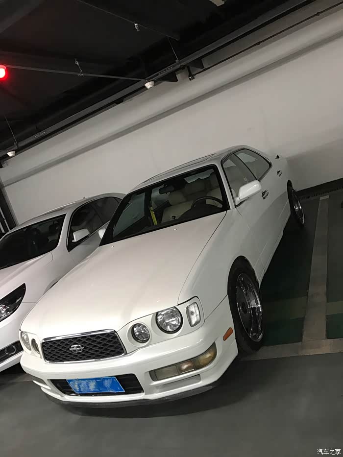 自己看图,哈哈! 5. 音响,cd机改装 6. 一键启动改装 7.