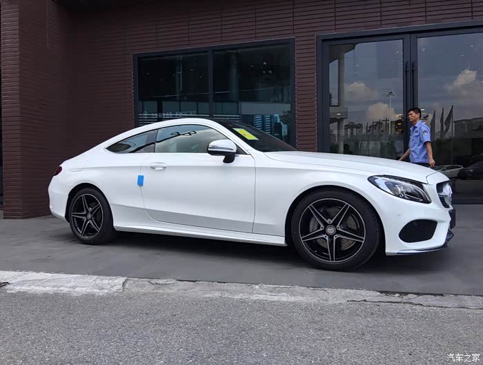 【图】c200 coupe 白外内棕 提车