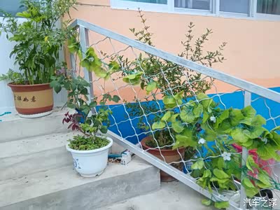 开着锐胜去雾灵山农家小院