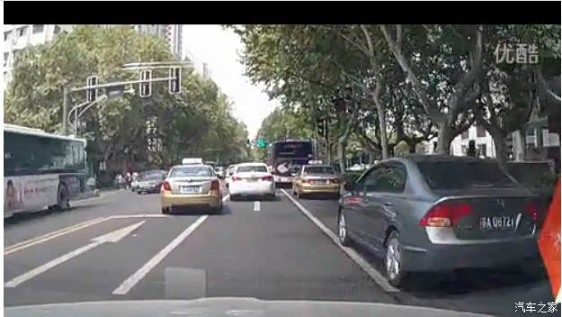 【图】思域追尾科鲁兹瞬间被干翻,上海通用质