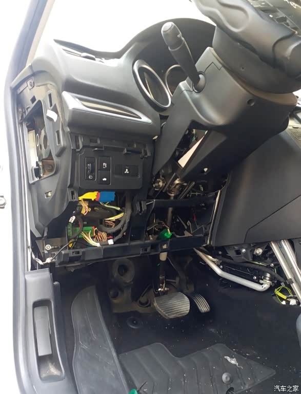 雪铁龙c4l鼓风机拆装图,雪铁龙c4l方向盘拆装图 8车型增加谐振箱,改善低转速进气效能_雪铁龙c4l论坛_汽车之家论坛