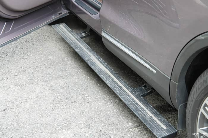 【图】总统受伤住院、加装电动踏板、HUD抬