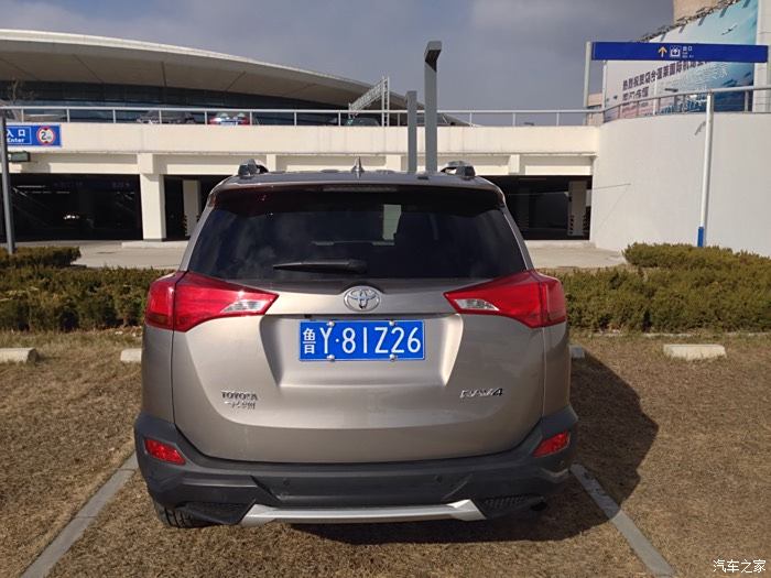 2015款丰田rav4铂青铜金属灰两驱风尚版