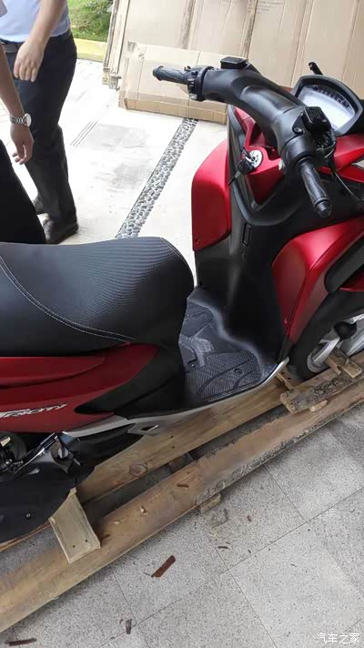 只为拥有!川崎Z250和雅马哈TRICITY倒三轮双