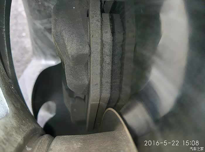 【图】刹车片这个厚度是要更换了嘛,求大神