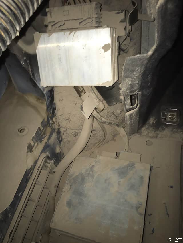 【图】E60的蓝牙模块在哪里?_宝马5系论坛