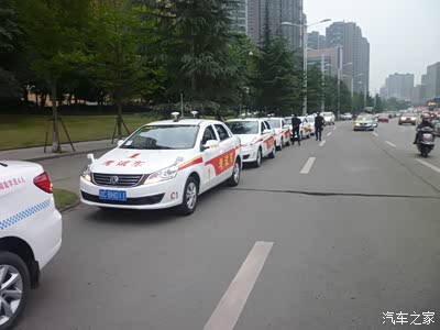 开驾校啦 开驾校了 。教练车 考试车 只要东风风