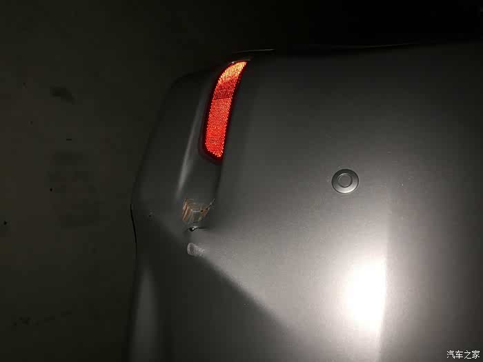 【图】今天把停车场的消防栓给撞断了。