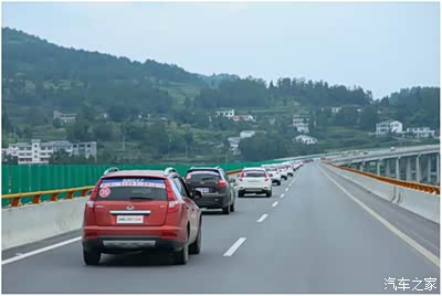 车企向善,吉利再度携手韩红公益行活动_吉利G