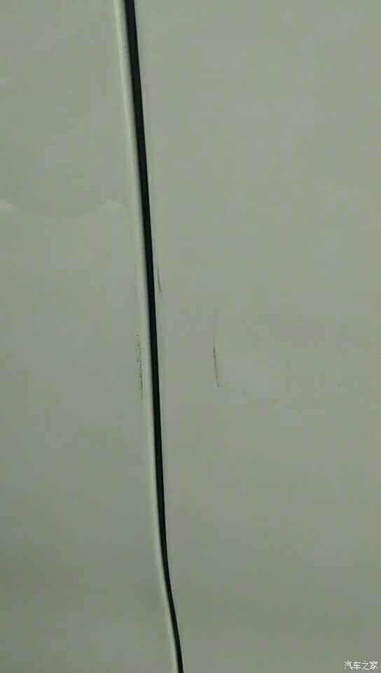 用什么方法可以把玻璃的划痕弄好 500_wKjBzlomaICAVyjfAAEXG_Ii9KI302.jpg