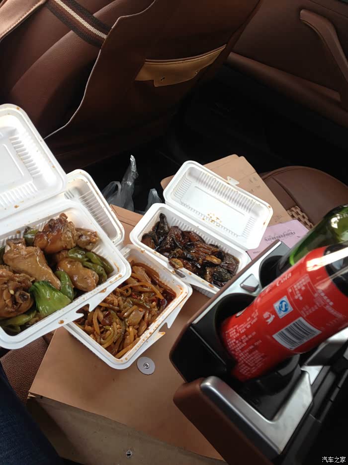 【图】我就喜欢在车里吃盒饭!!随便你们说吧!!!!_宝马5系论坛_汽车之家论坛