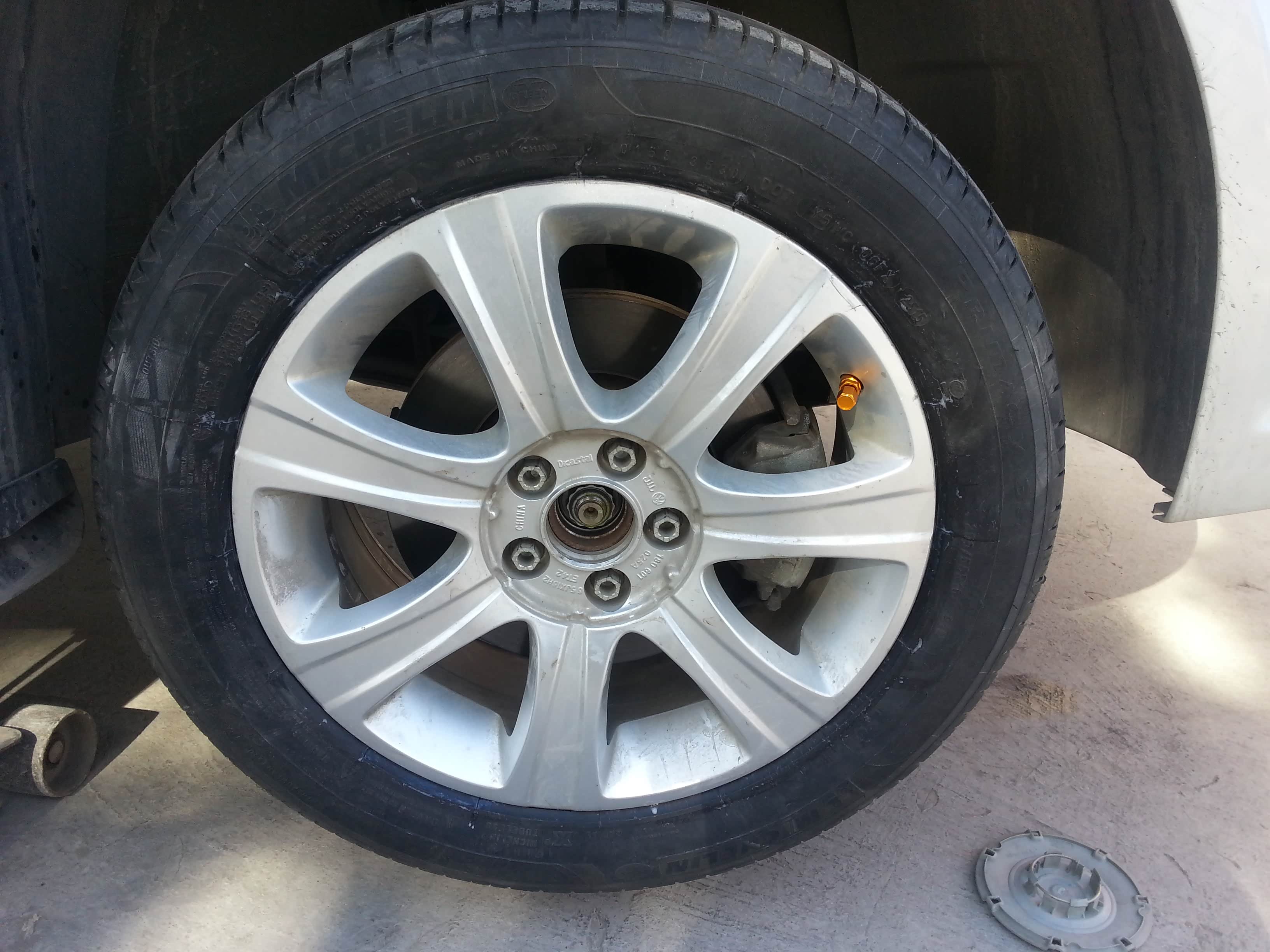 8万公里老狼更换米其林3ST浩悦,换完之后就是一个字,爽