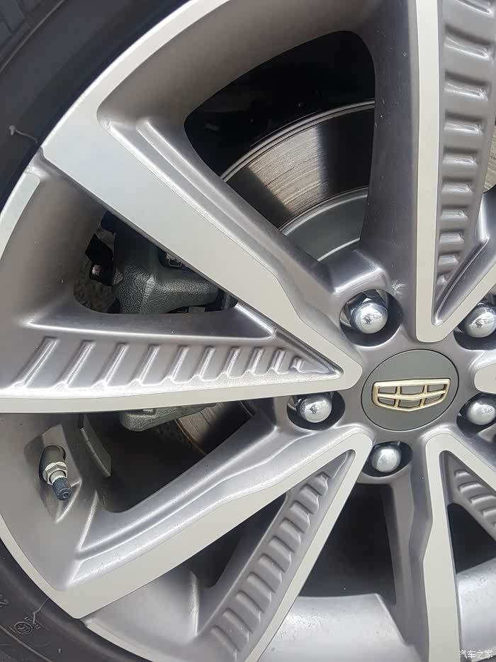 大白博瑞ge--全新的吉利汽车体验