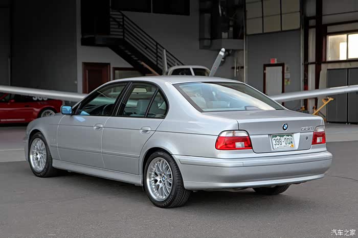 370 | 回复: 1 宝马5系论坛 求助宝马e39 530i和520i 买那一辆好啊?