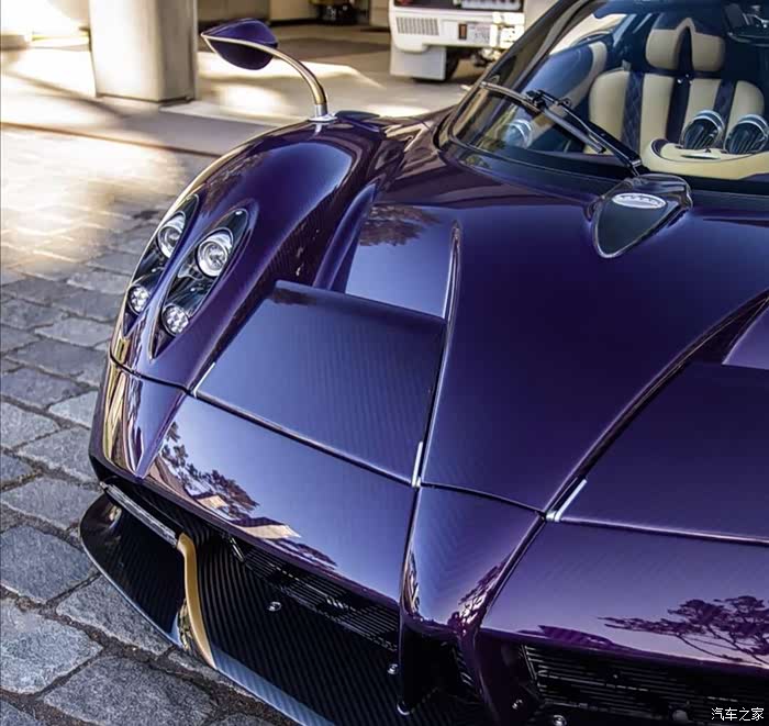 帕加尼 huayra roadster!您曾经见过吗