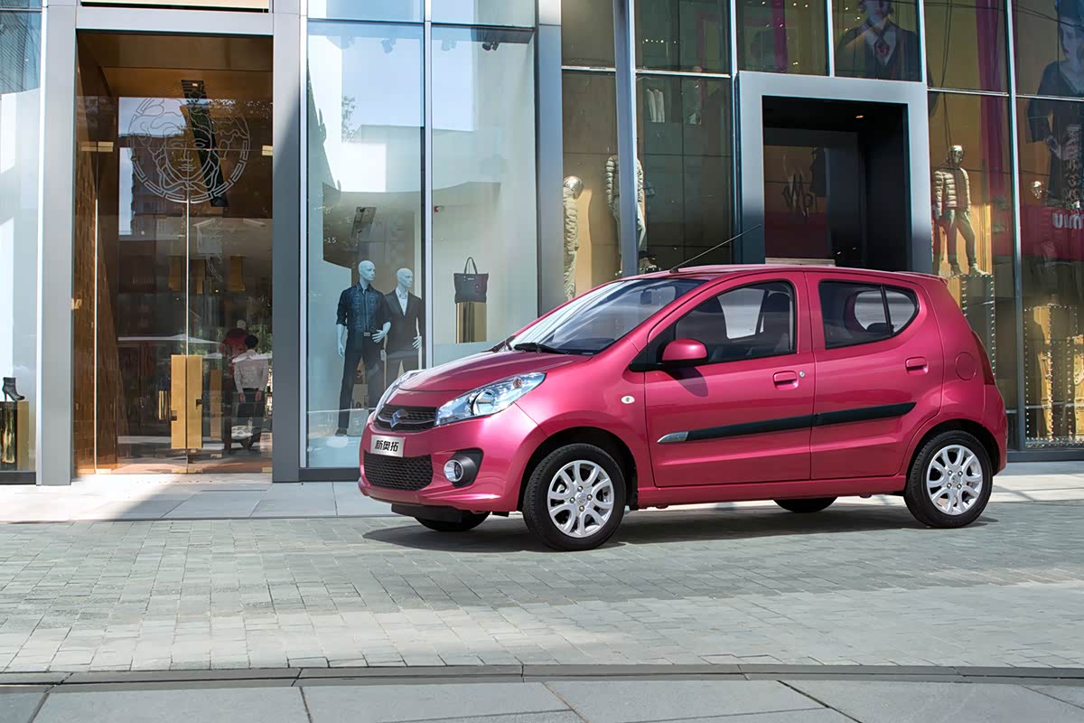 长安铃木新奥拓的外观时尚动感圆润流畅的轮廓漂亮