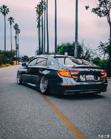 低姿态本田十代雅阁,帅气完美.