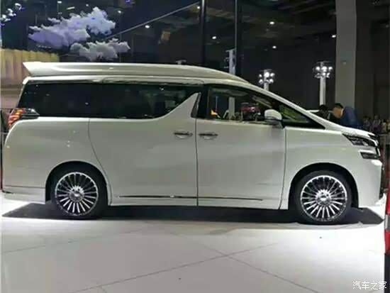 丰田埃尔法商务房车mpv