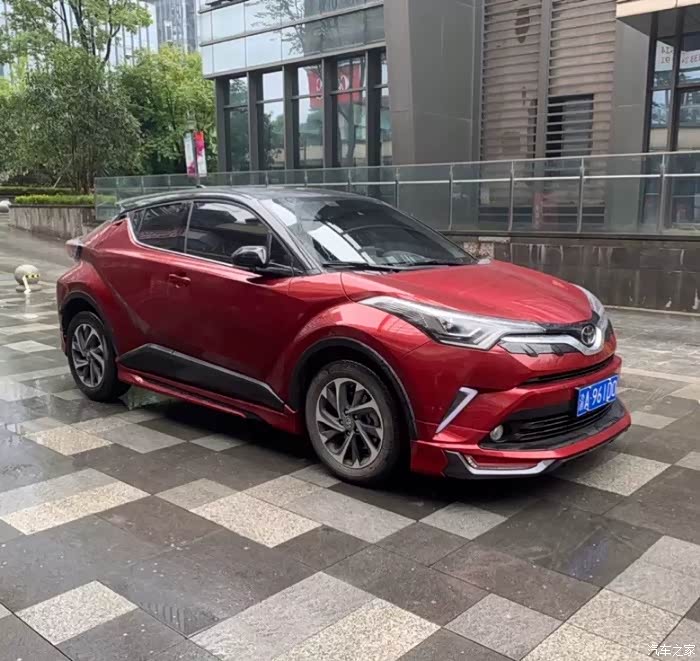 红黑配奕泽,帅呆了