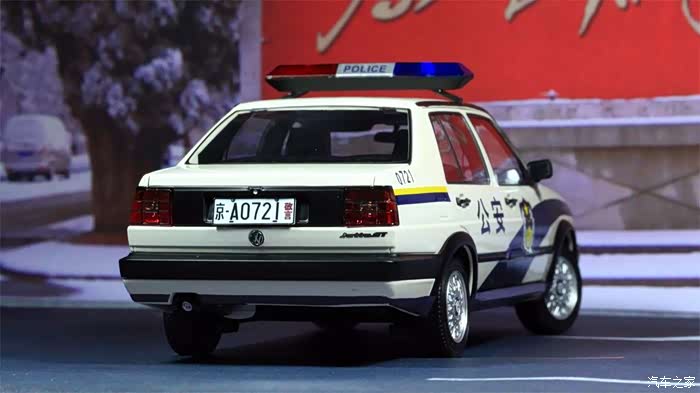自娱自乐之二代捷达车模改警车118