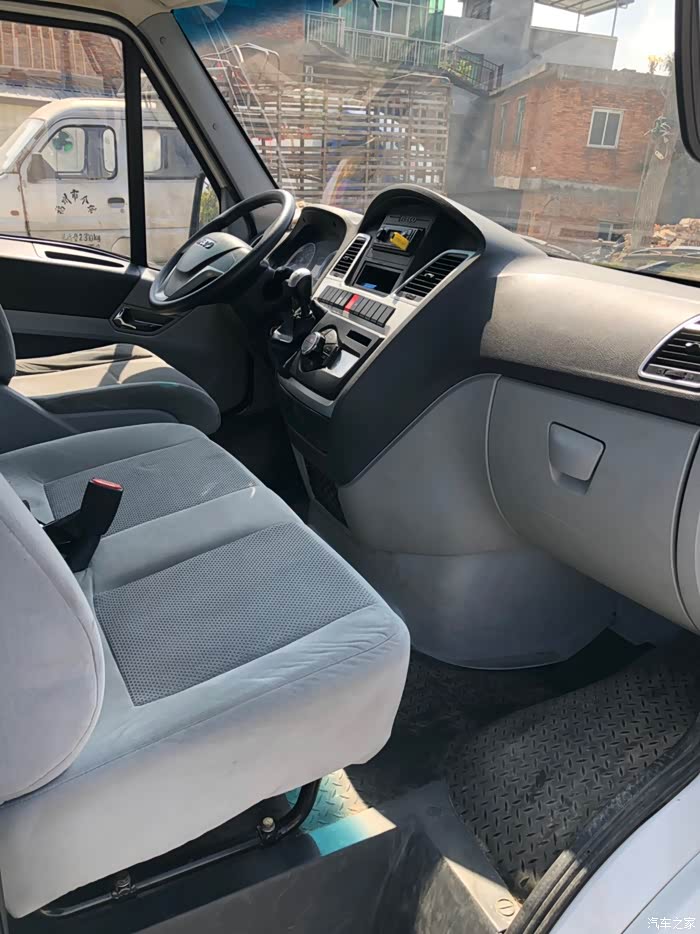 依维柯尊享宝迪30