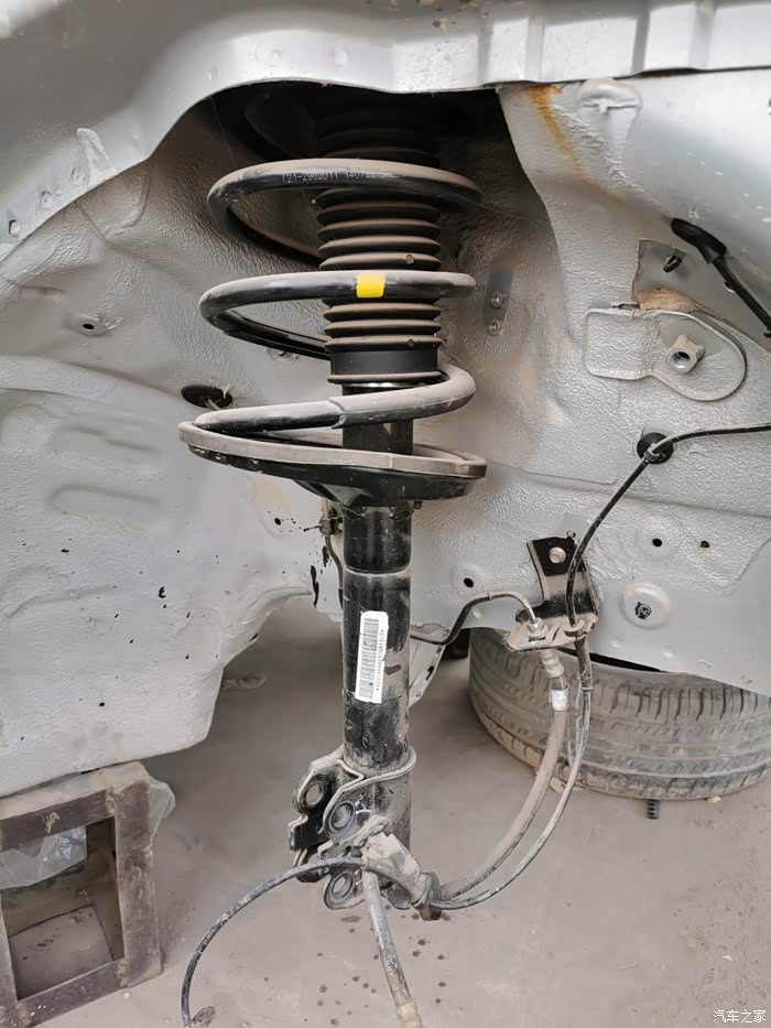 瑞虎5前减震