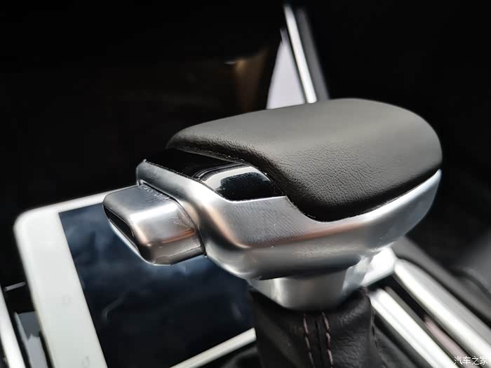 游艇设计的档把手感还是非常不错的