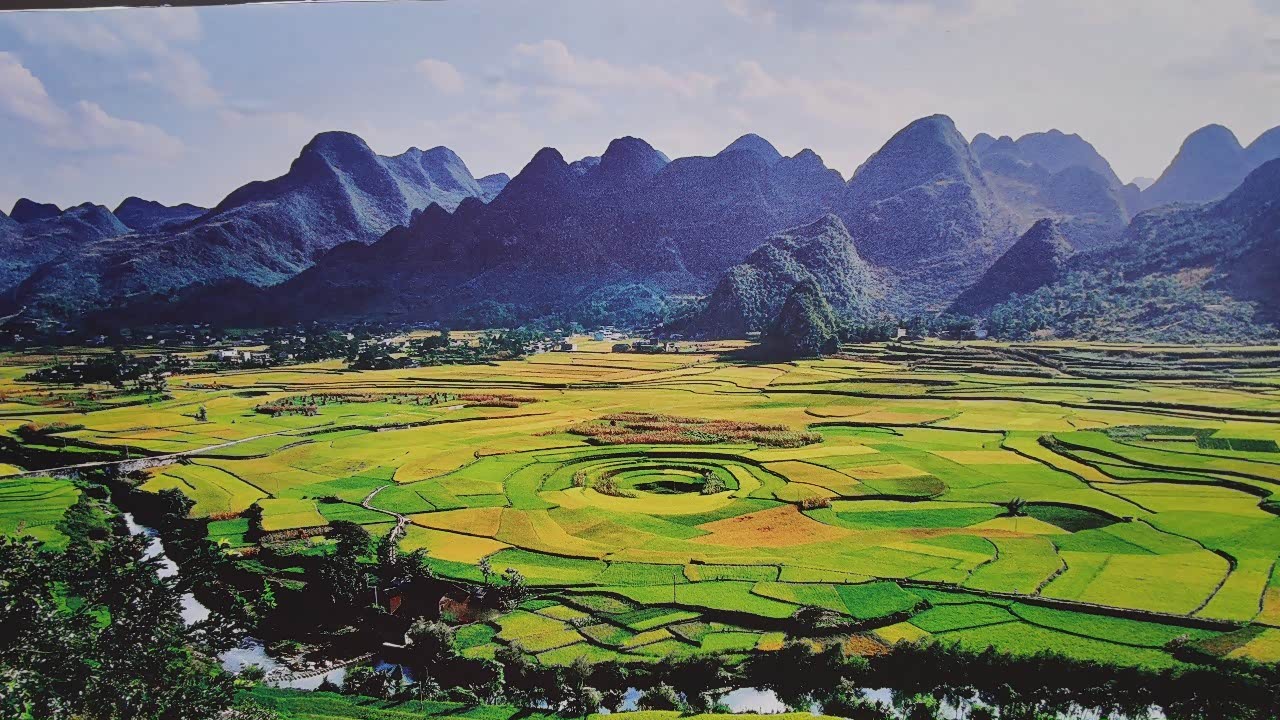 出游贵州万峰林风景区八卦田风景
