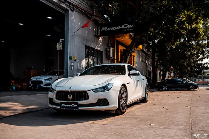 改颜不换车|玛莎拉蒂ghibli改装trofeo前脸双杆中网车身同色.