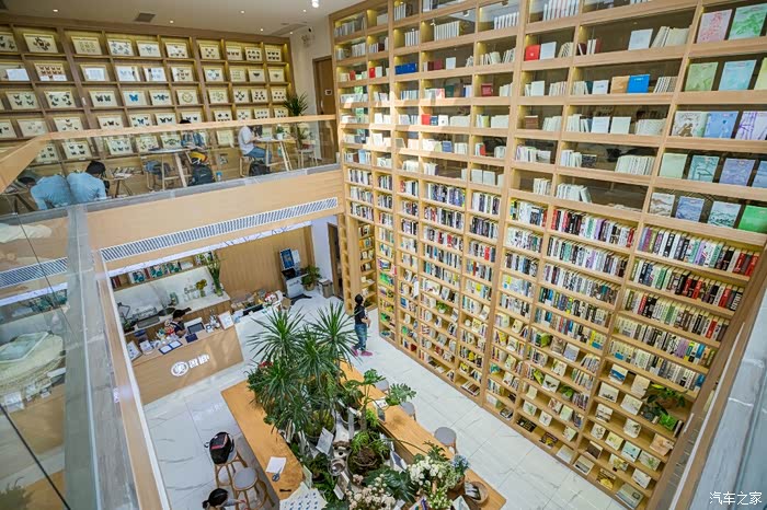 寻找最美风光艾溪湖美书馆