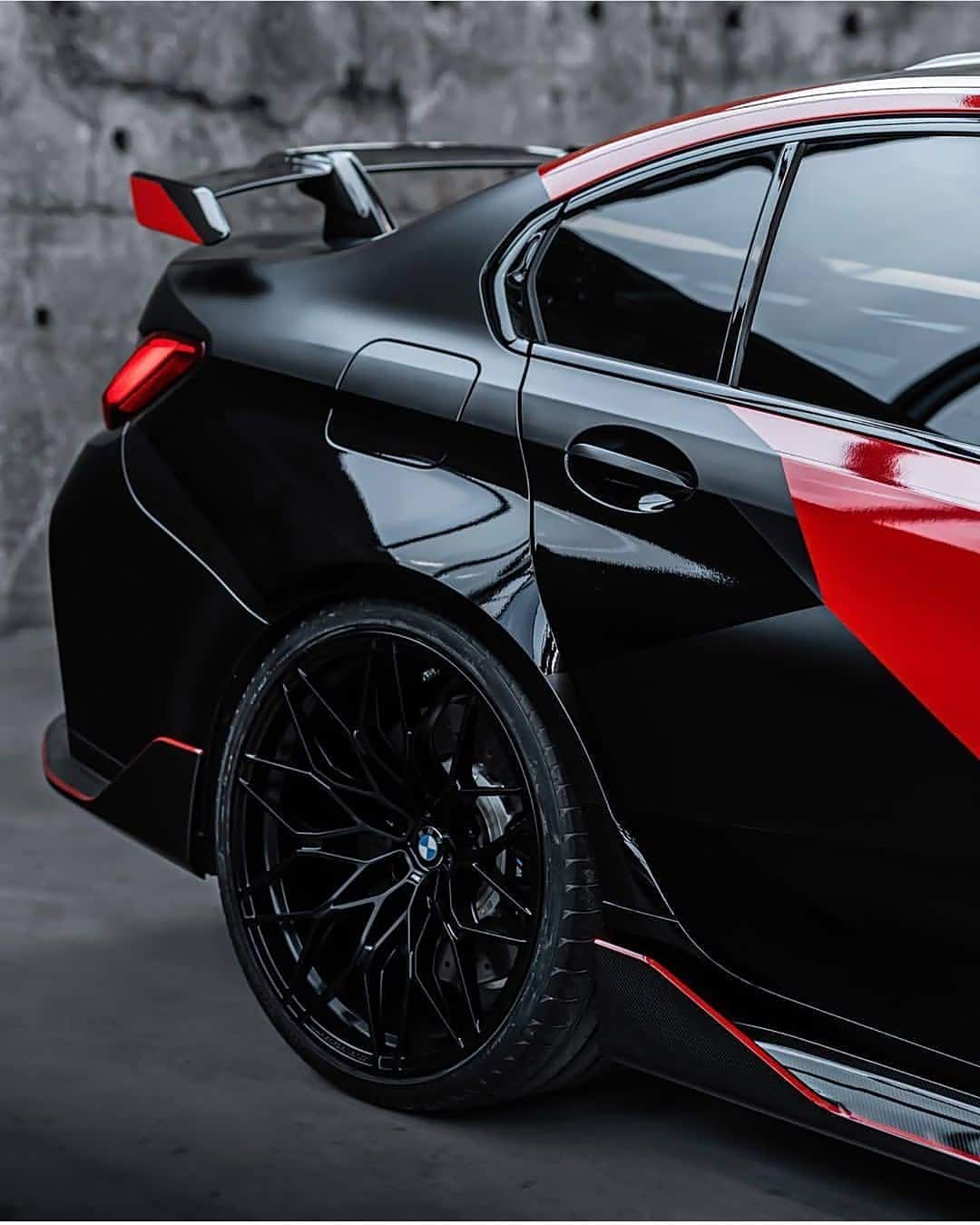 全新一代bmw m3c,红黑配色m 颜值爆表!