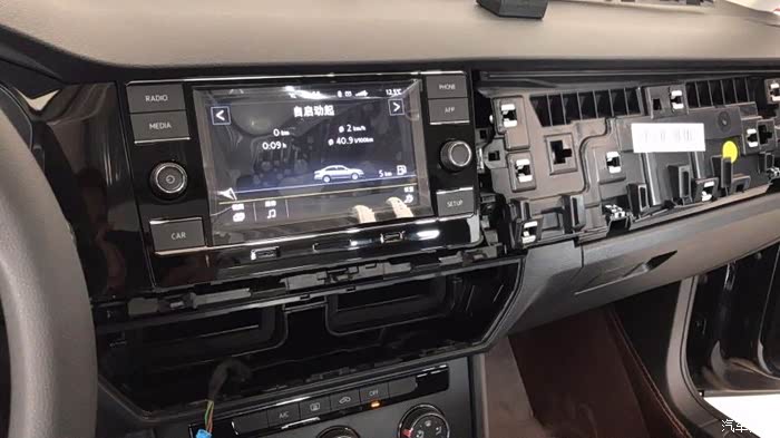 喜提朗逸plus加装导航倒车影像