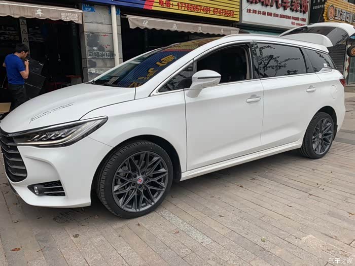 18款宋max升级19寸轮毂改装作业