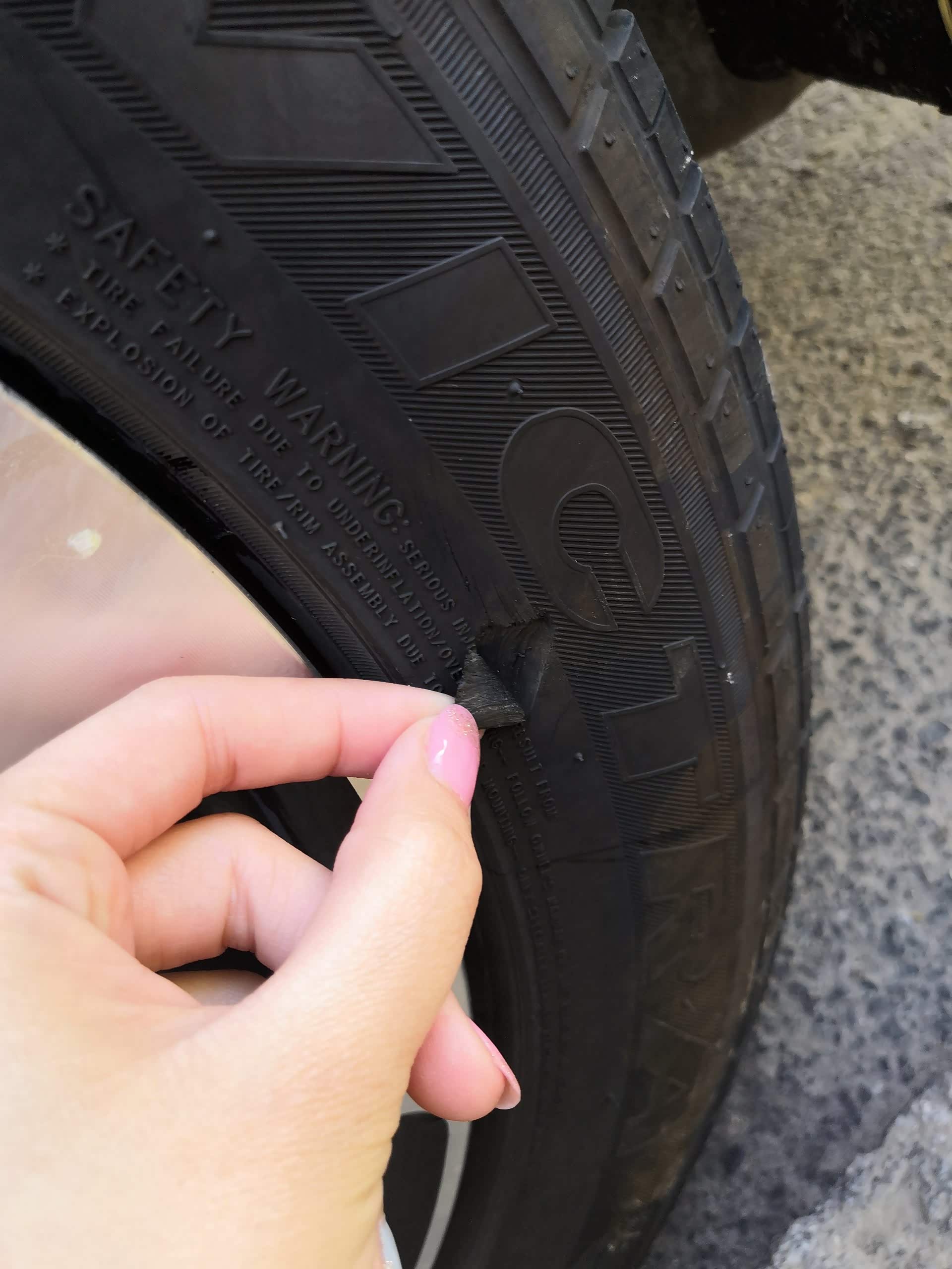 求助贴轮胎侧面破皮了怎么办啊