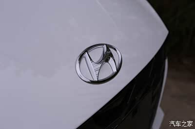 喜提人生第一辆车现代伊兰特,新人求关照