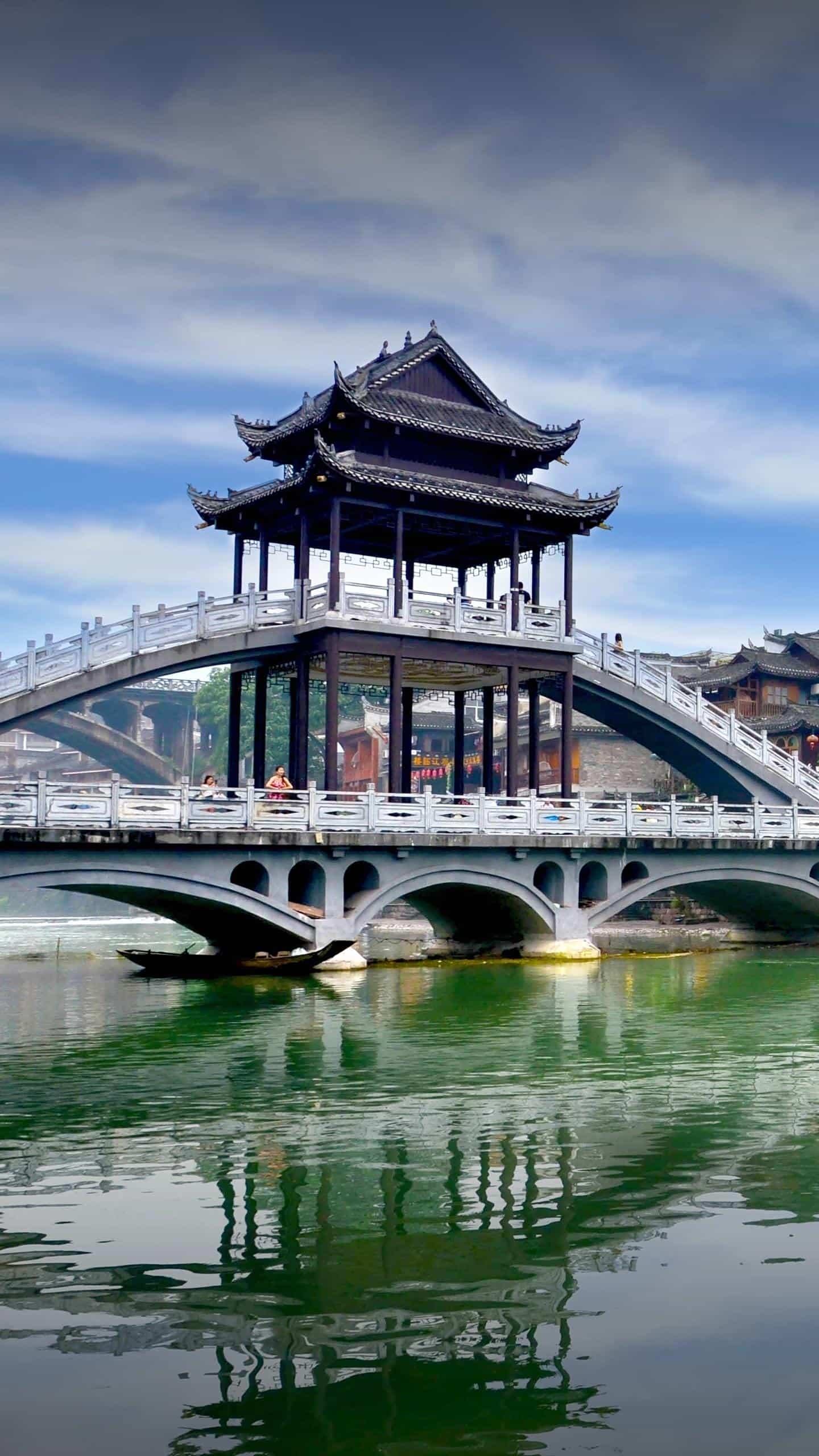 旅游不在乎终点,而是在意途中的人和事还有那些美好的记忆和景色