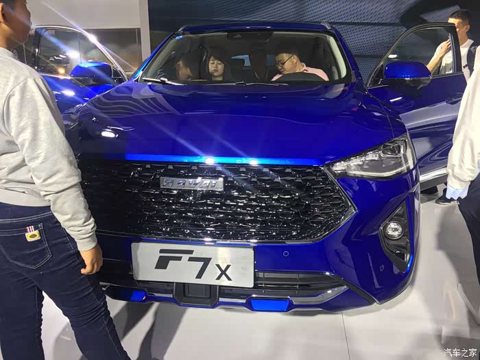 818车展周末车友结伴去逛兰州国际车展