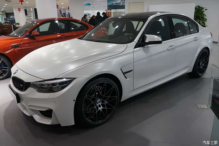 每天一台实拍豪华车宝马m3磨砂白色